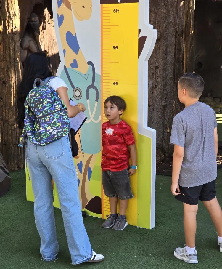 kid measuring height